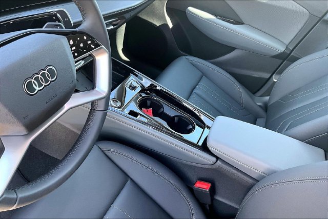 New 2026 Audi Q3 quattro 2.0T AWD/4WD image 14