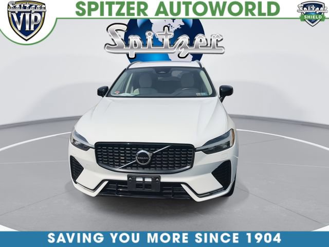 Used 2024 Volvo XC60 B5 Plus w/ Protection Package Premier image 3