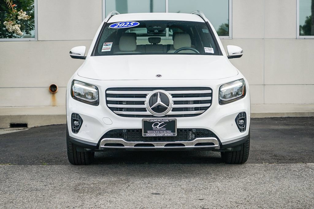 Used 2025 Mercedes-Benz GLB 250 image 2
