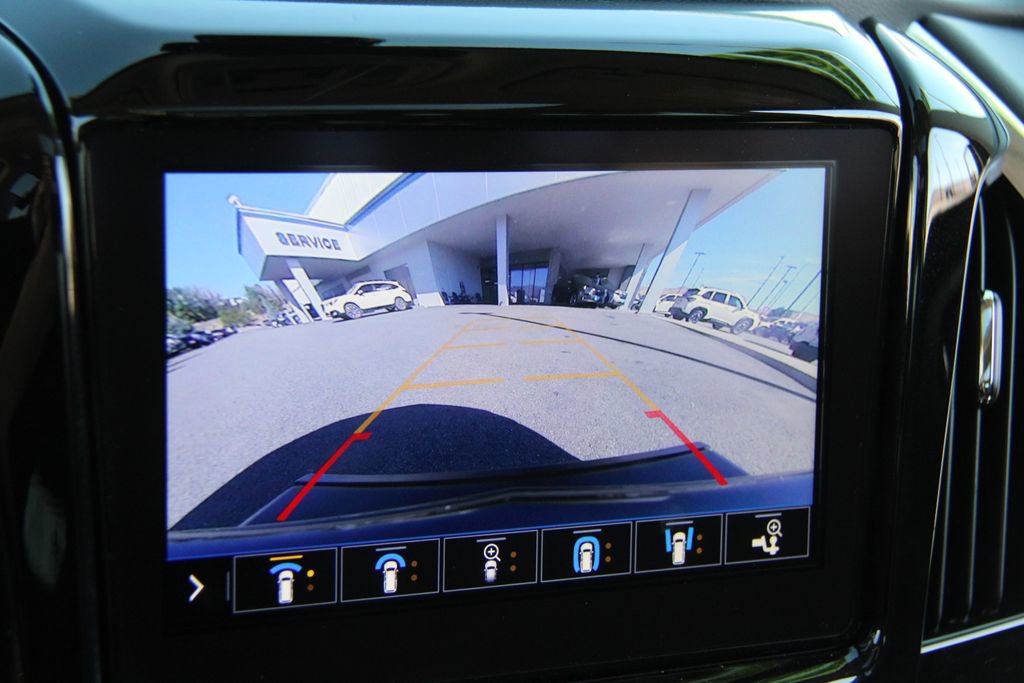 Used 2021 Chevrolet Traverse RS image 30