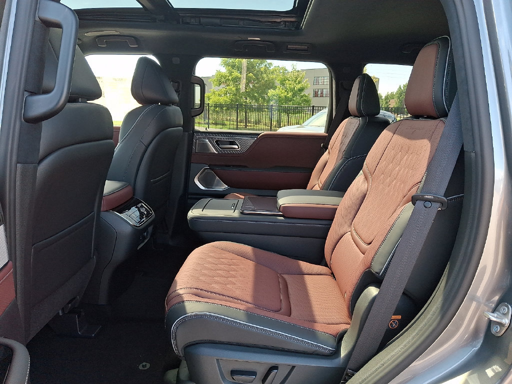 New 2027 INFINITI QX80 Autograph w/ Premium Cargo Package AWD/4WD image 7