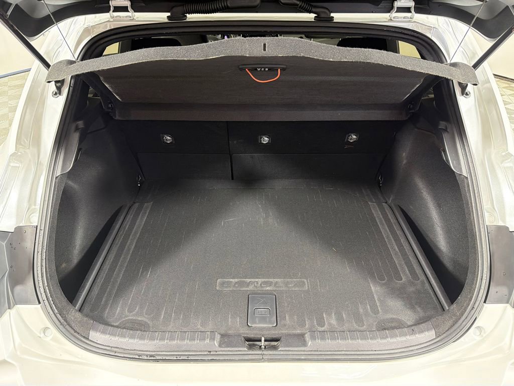 Used 2021 Toyota Corolla SE w/ SE Preferred Package image 18