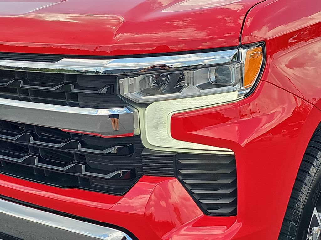 Used 2023 Chevrolet Silverado 1500 LT AWD/4WD image 31