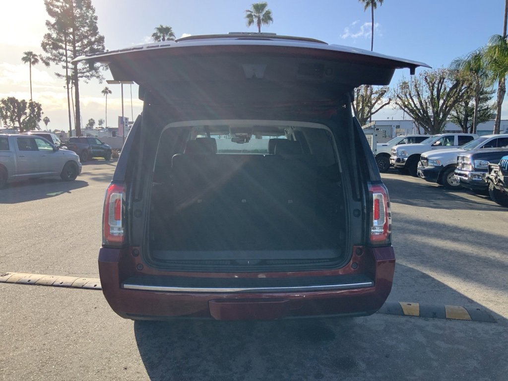 Used 2020 GMC Yukon XL Denali image 7