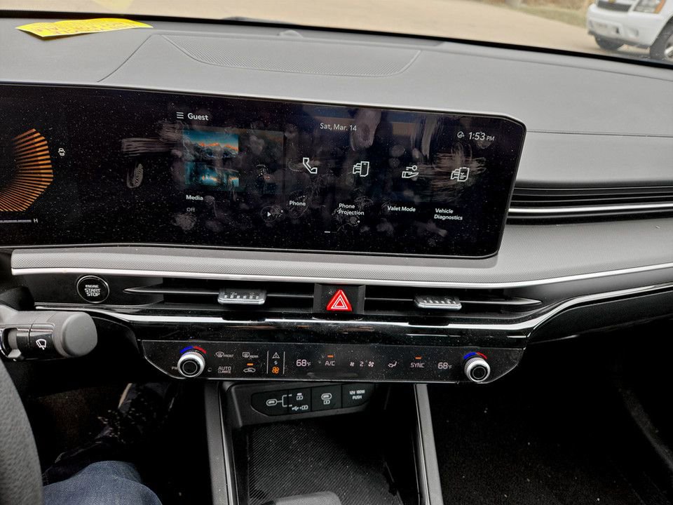 Used 2025 Kia K5 LXS image 24