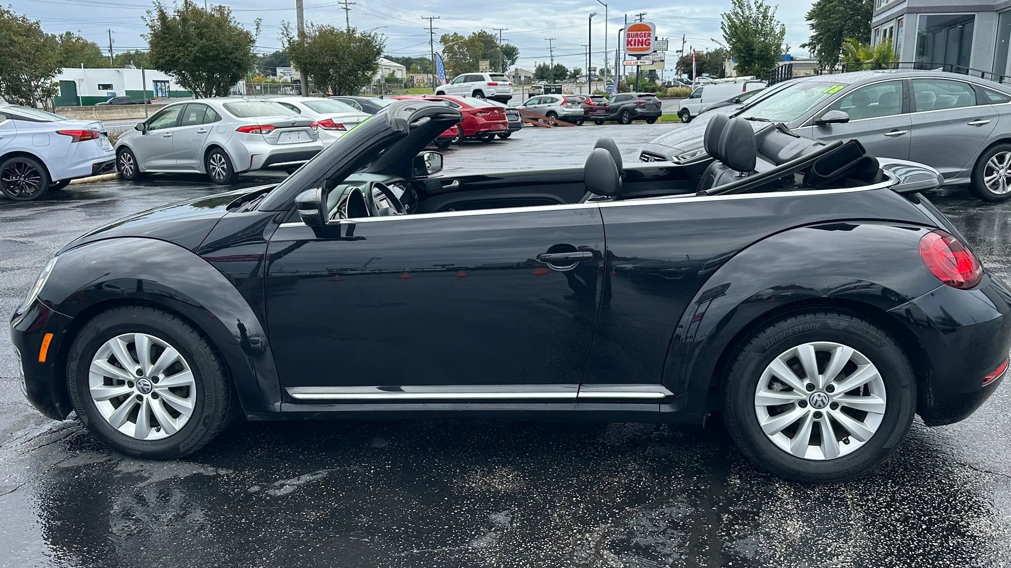 Used 2018 Volkswagen Beetle 2.0T S FWD image 10