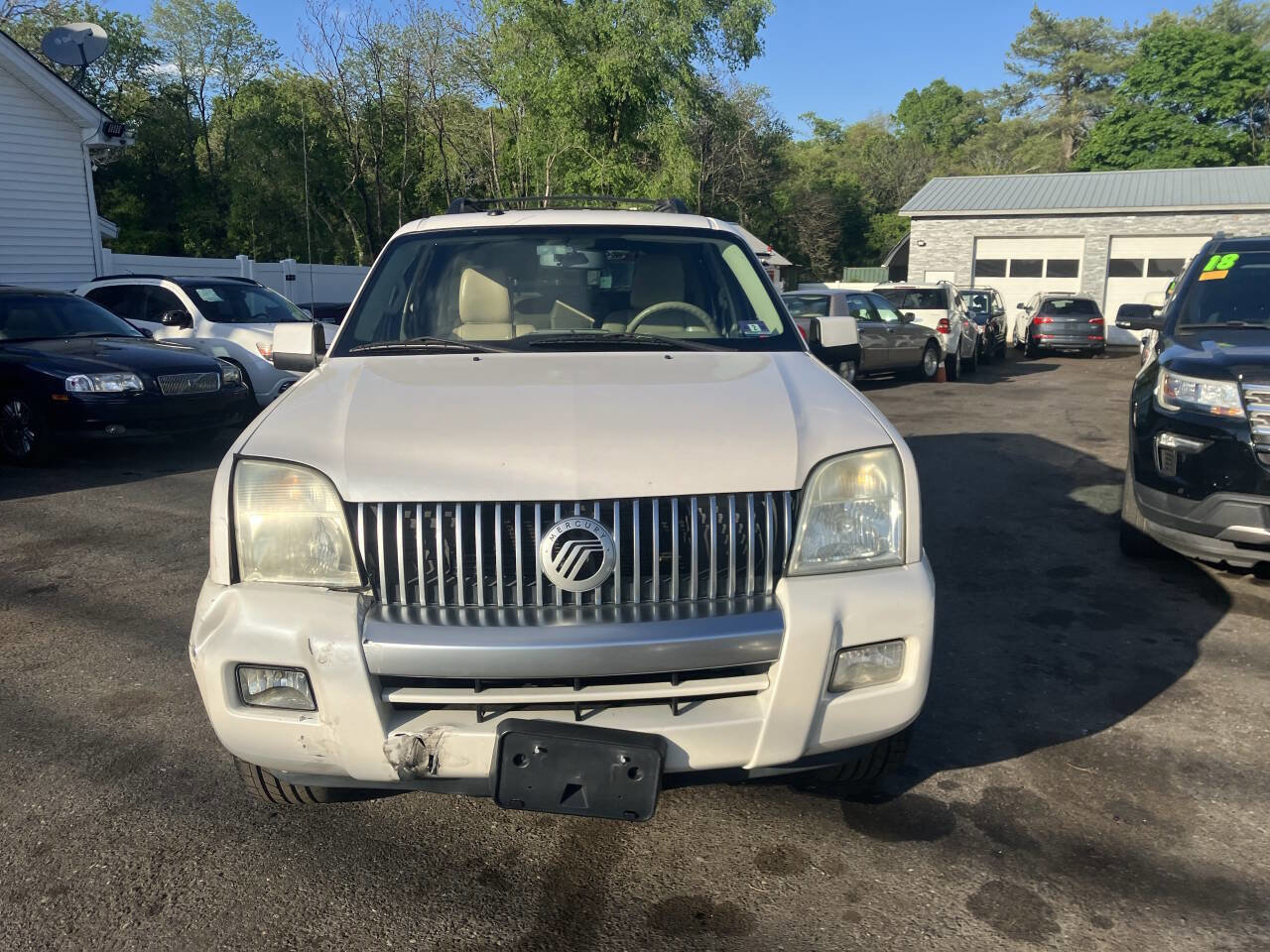 Used 2010 Mercury Mountaineer AWD image 4