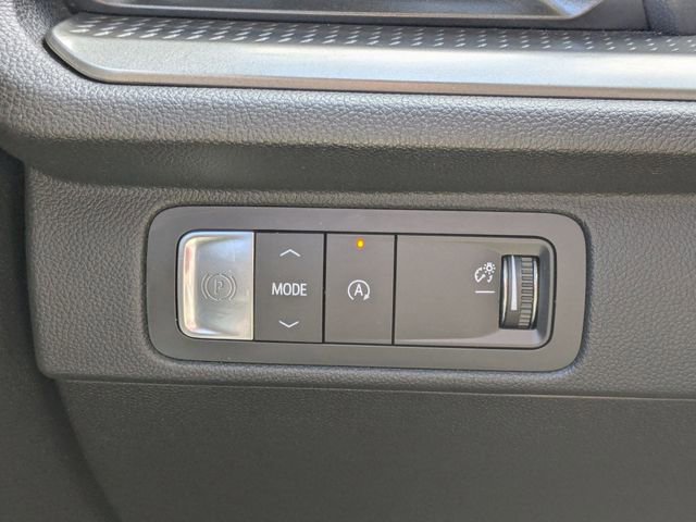 Used 2024 Chevrolet Traverse LT image 18