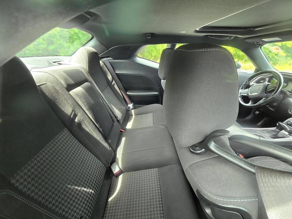 Used 2019 Dodge Challenger SXT w/ Blacktop Package RWD image 6