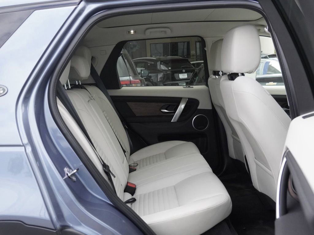 Used 2023 Land Rover Discovery Sport SE AWD/4WD image 18
