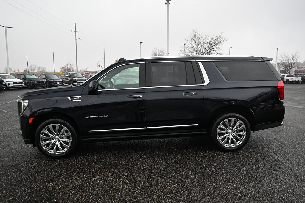 Used 2023 GMC Yukon XL Denali image 8
