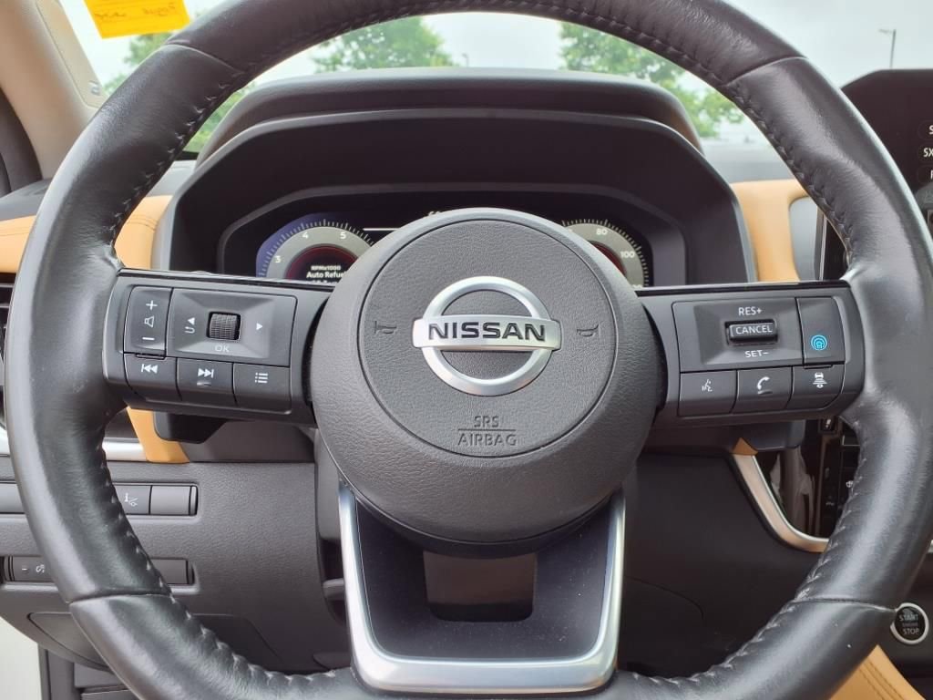 Used 2021 Nissan Rogue Platinum image 21