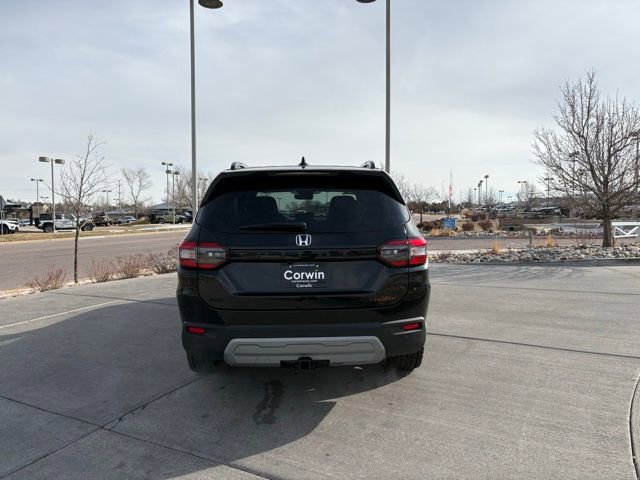 Used 2025 Honda Pilot TrailSport image 7