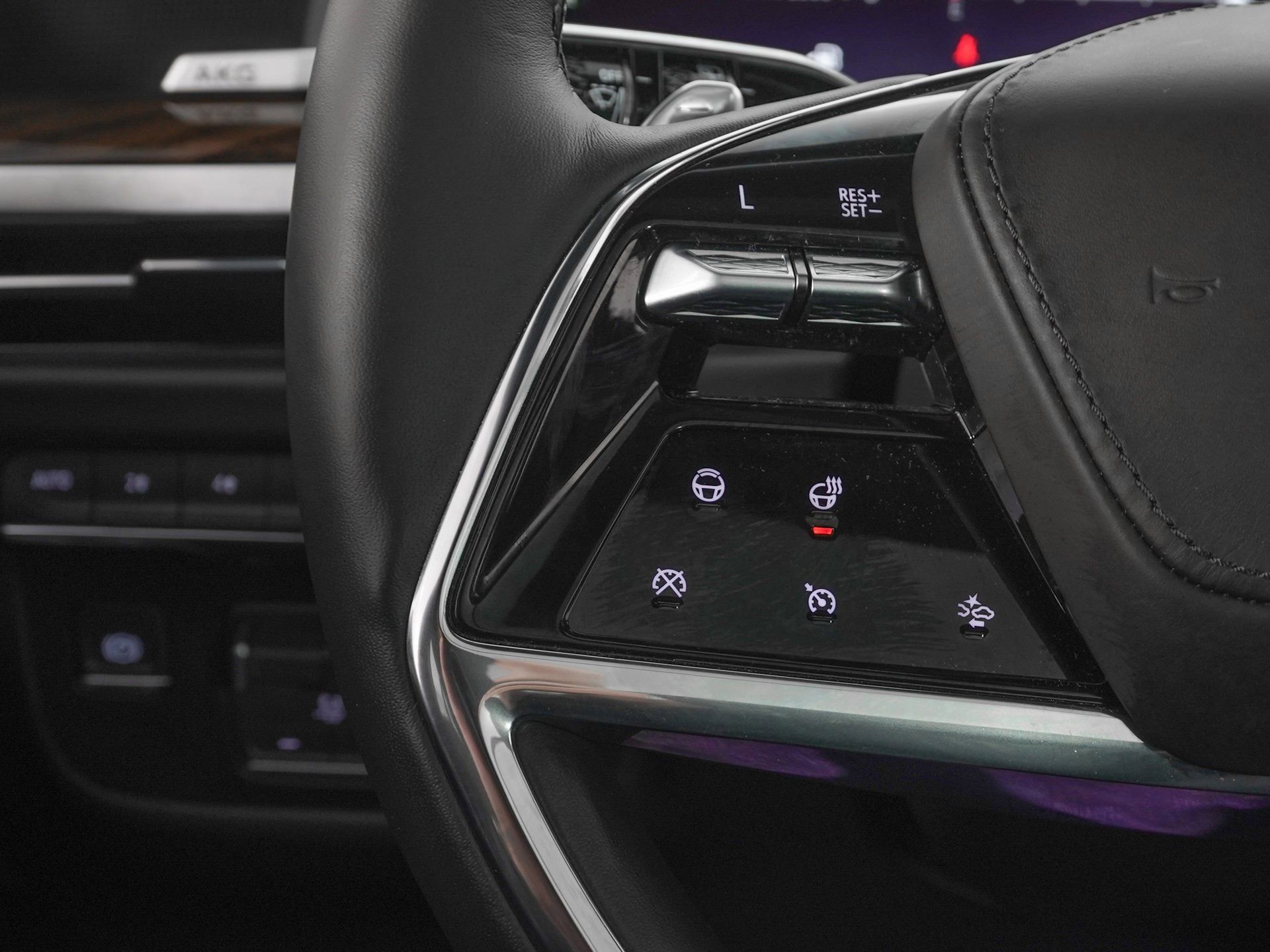 Used 2026 Cadillac Escalade Platinum Sport w/ LPO, Floor Liner Package image 23