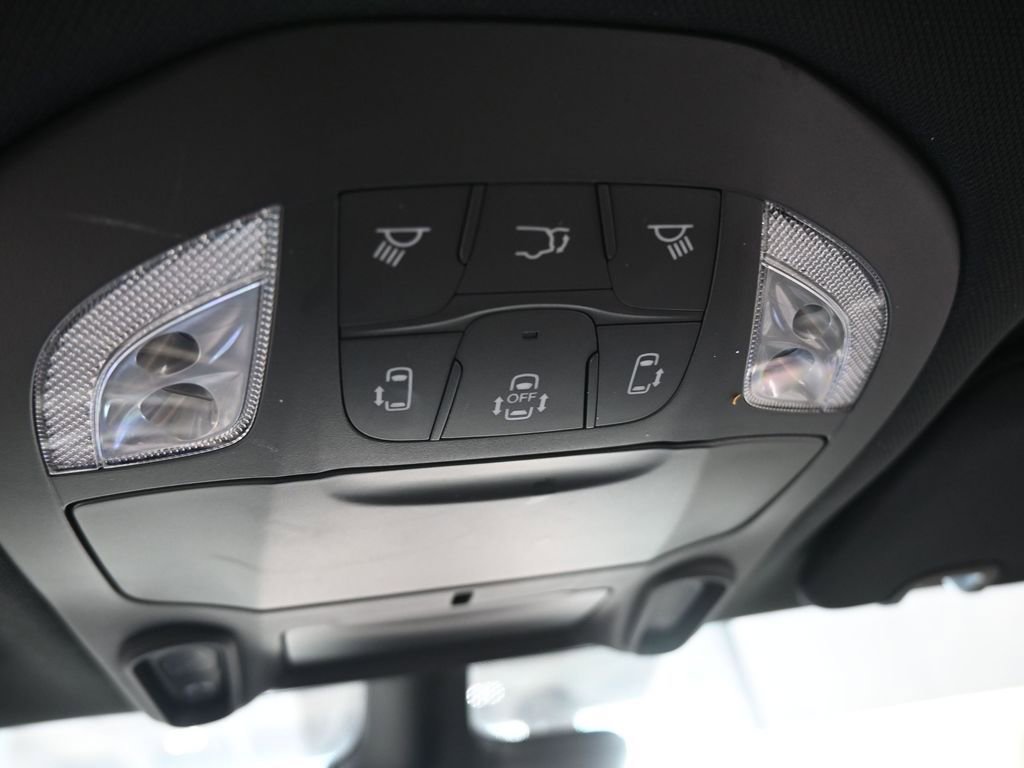 Used 2024 Chrysler Pacifica Limited w/ S Appearance Package image 35