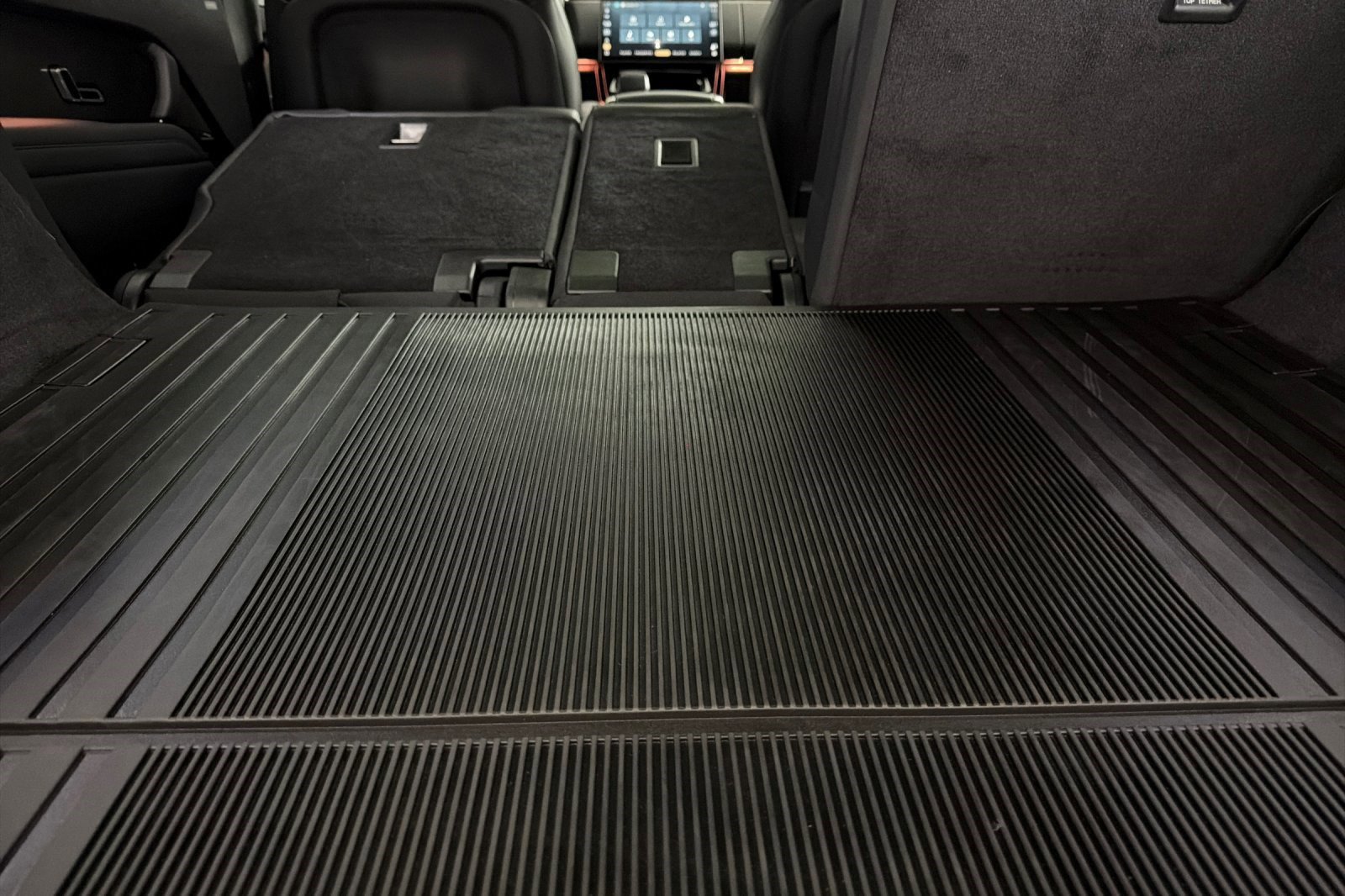 Used 2025 Land Rover Range Rover Sport SE image 34