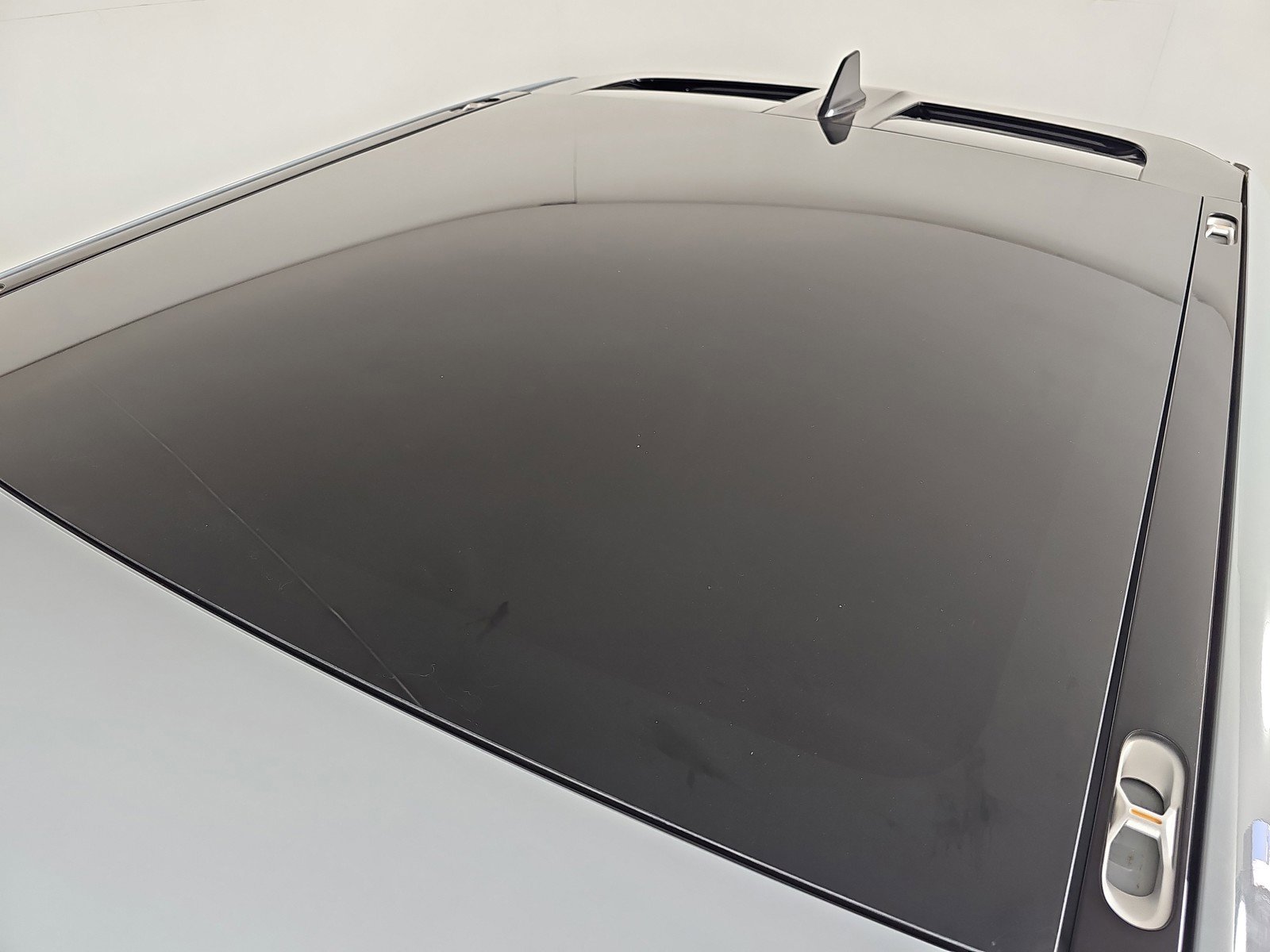 Used 2025 Rivian R1T Adventure image 13