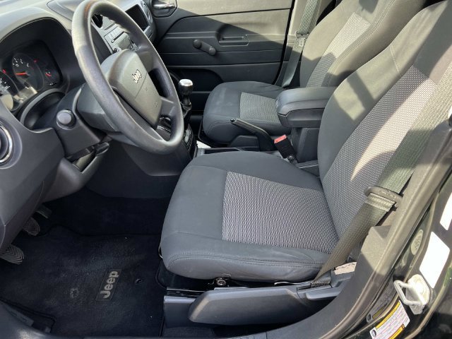 Used 2010 Jeep Compass Sport FWD image 16