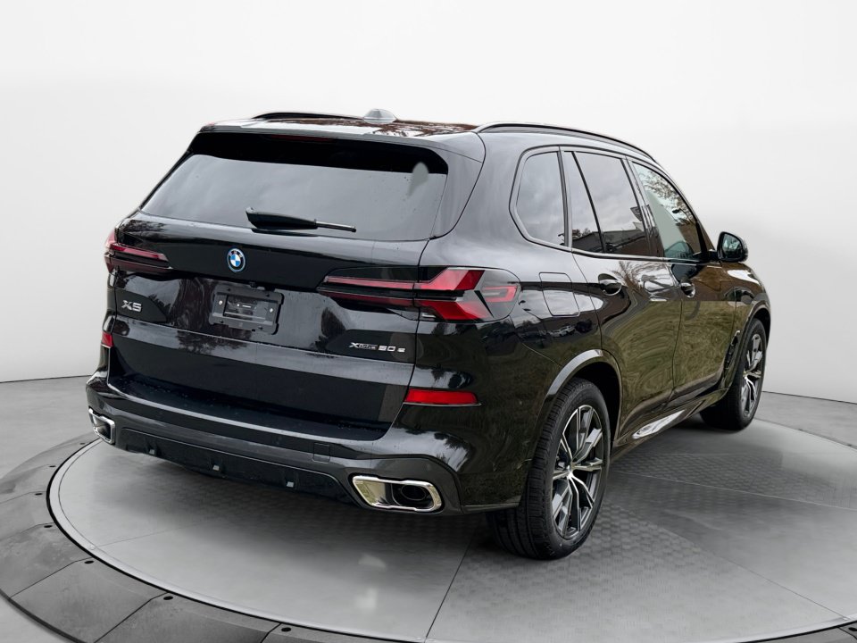 Used 2026 BMW X5 xDrive50e AWD/4WD image 7