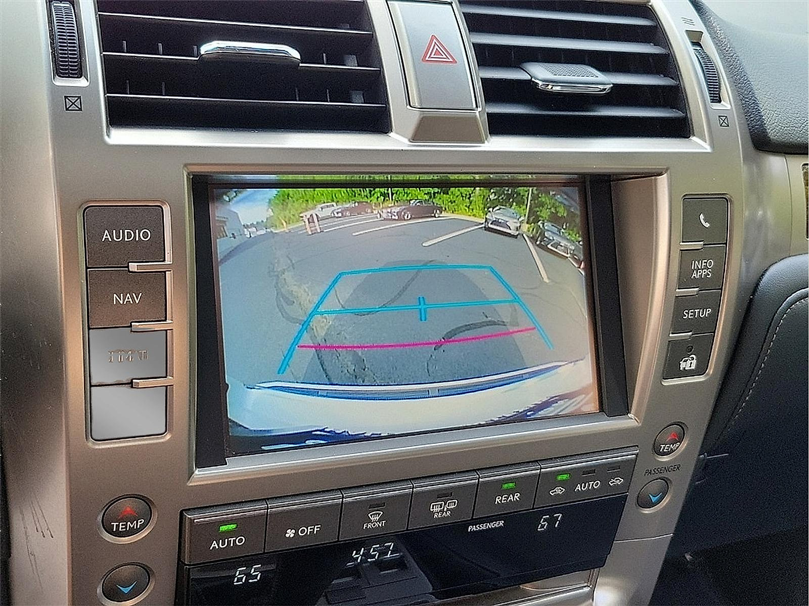 Used 2015 Lexus GX 460 w/ Premium Package AWD/4WD image 19