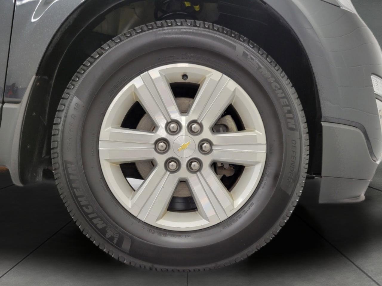 Used 2014 Chevrolet Traverse LT image 3