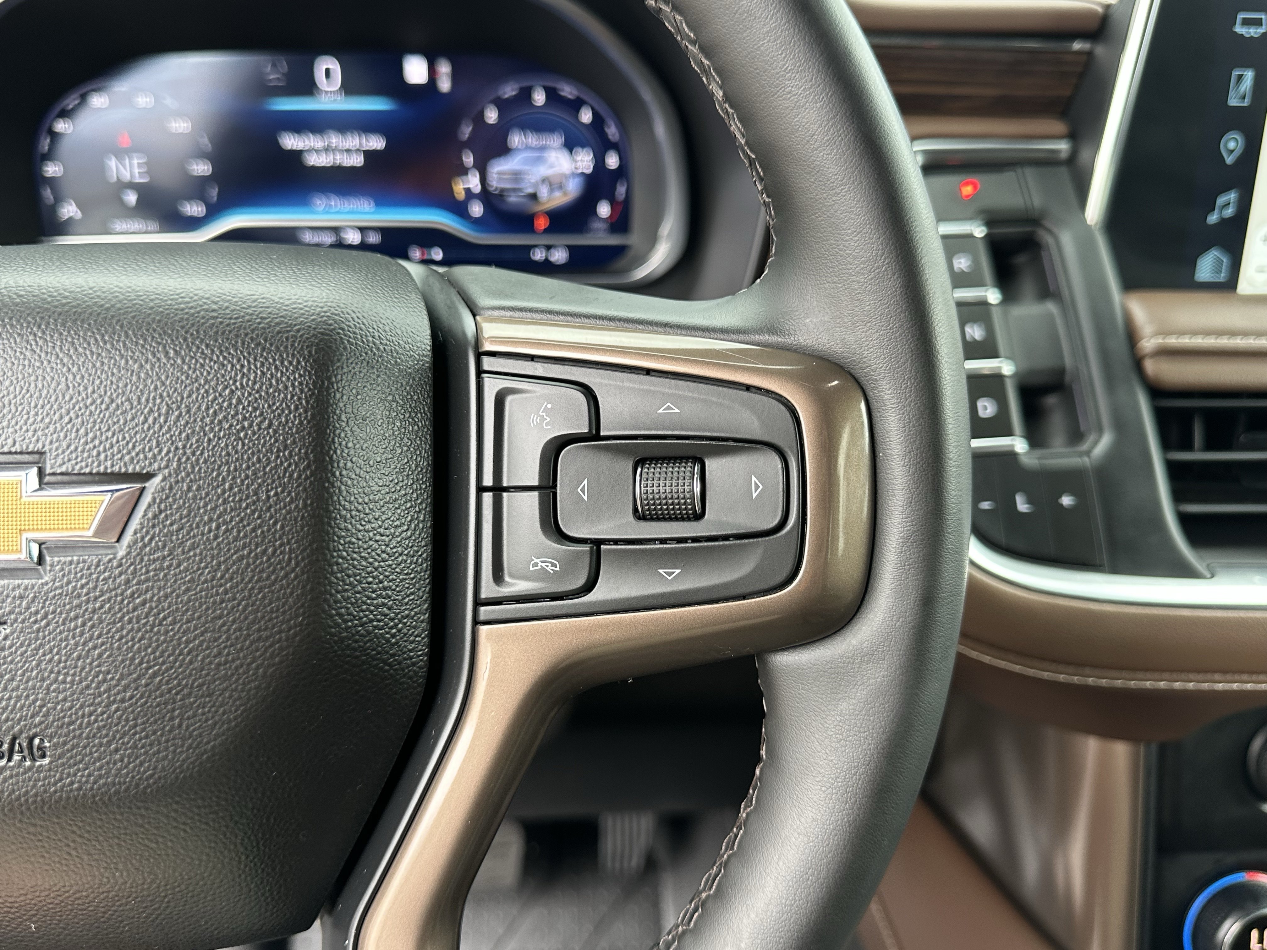 Certified 2023 Chevrolet Suburban High Country w/ Premium Package 2 AWD/4WD image 36