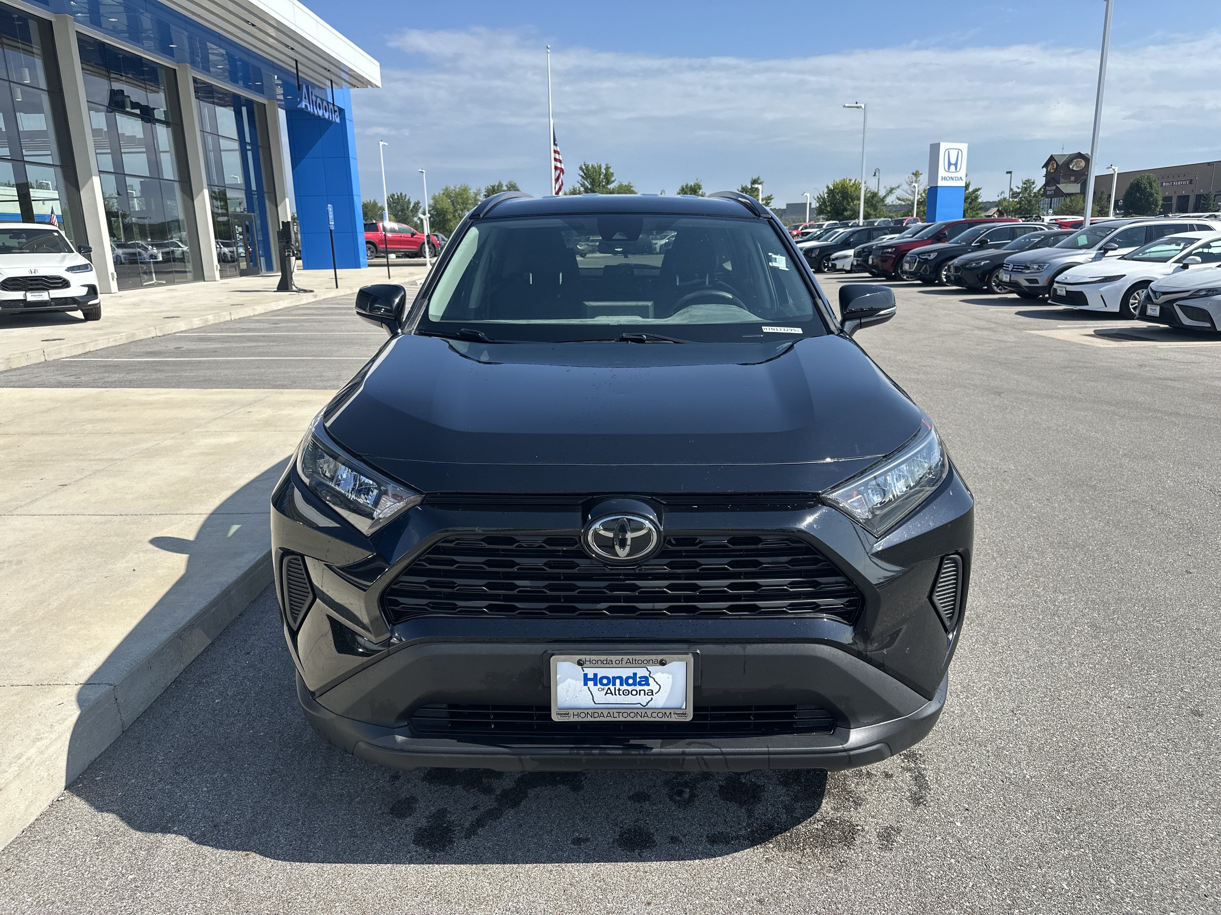 Used 2020 Toyota RAV4 LE w/ All Weather Liner Package AWD/4WD image 7