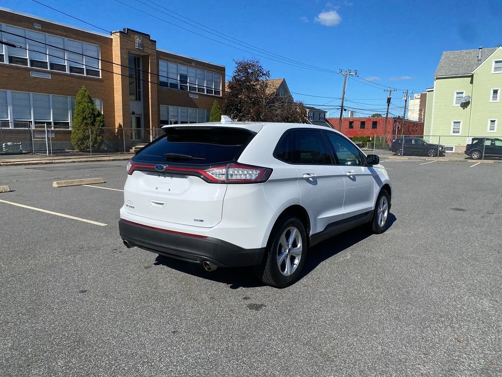 Used 2018 Ford Edge SE image 5