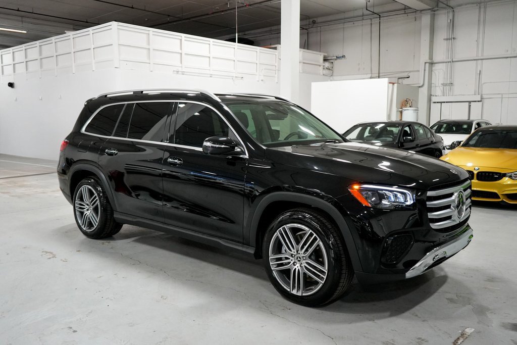 Used 2024 Mercedes-Benz GLS 450 4MATIC image 8