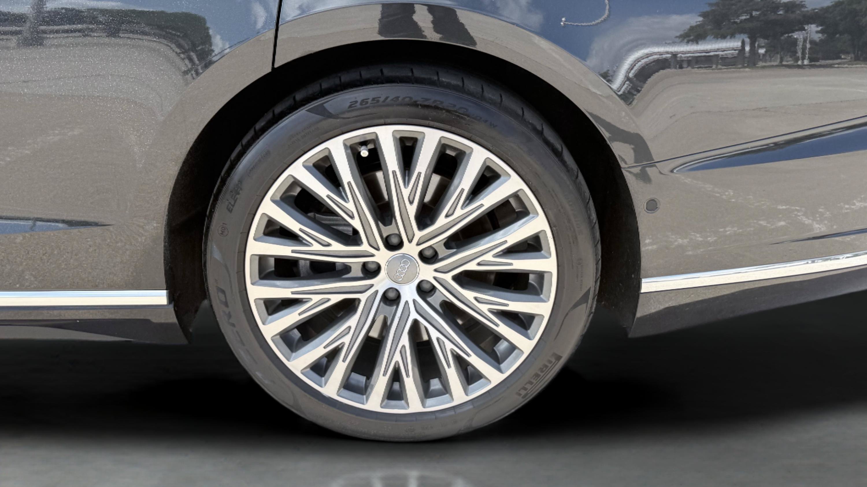 Used 2020 Audi A8 L 3.0T w/ Executive Package AWD/4WD image 14