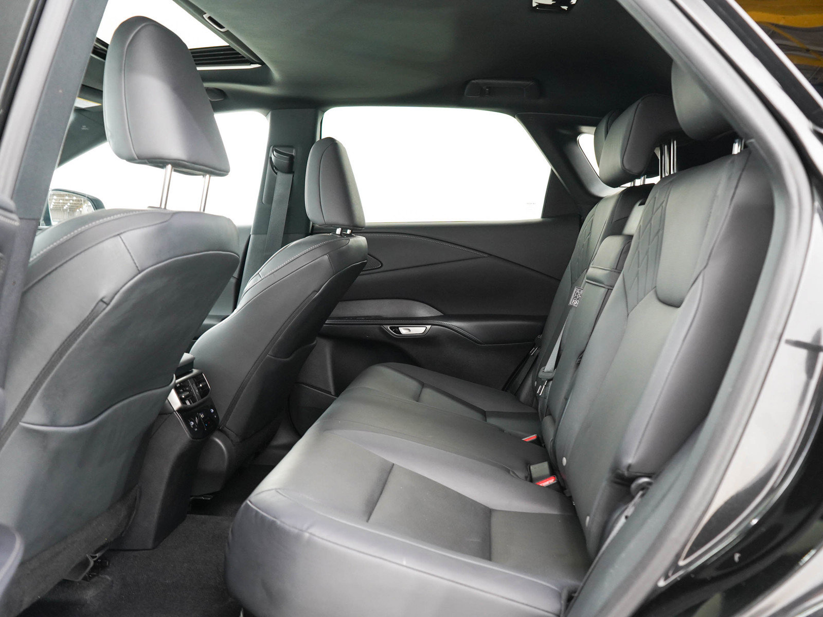 Used 2024 Lexus RX 350h w/ Convenience Package AWD/4WD image 15