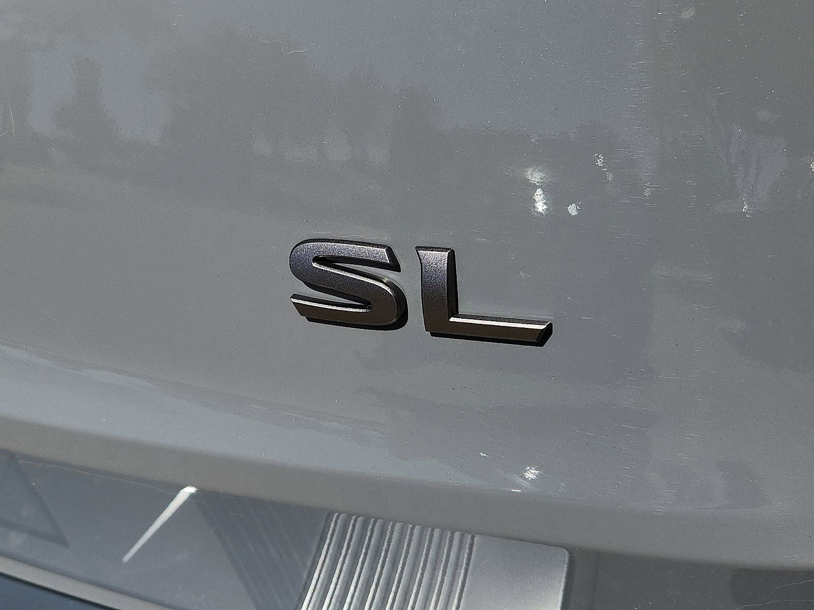 Used 2025 Nissan Rogue SL w/ SL Premium Package image 9