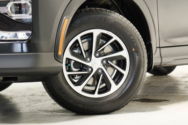 New 2026 Mitsubishi Eclipse Cross ES AWD/4WD image 3
