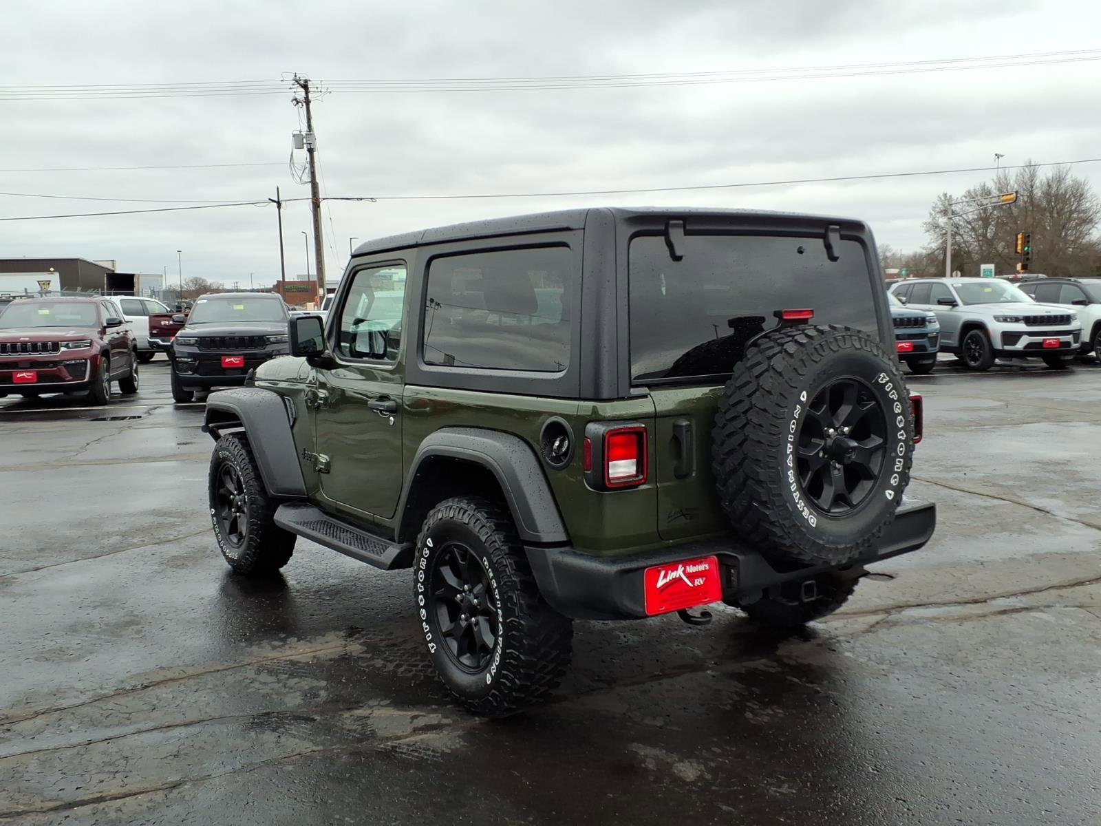 Used 2022 Jeep Wrangler Willys image 6