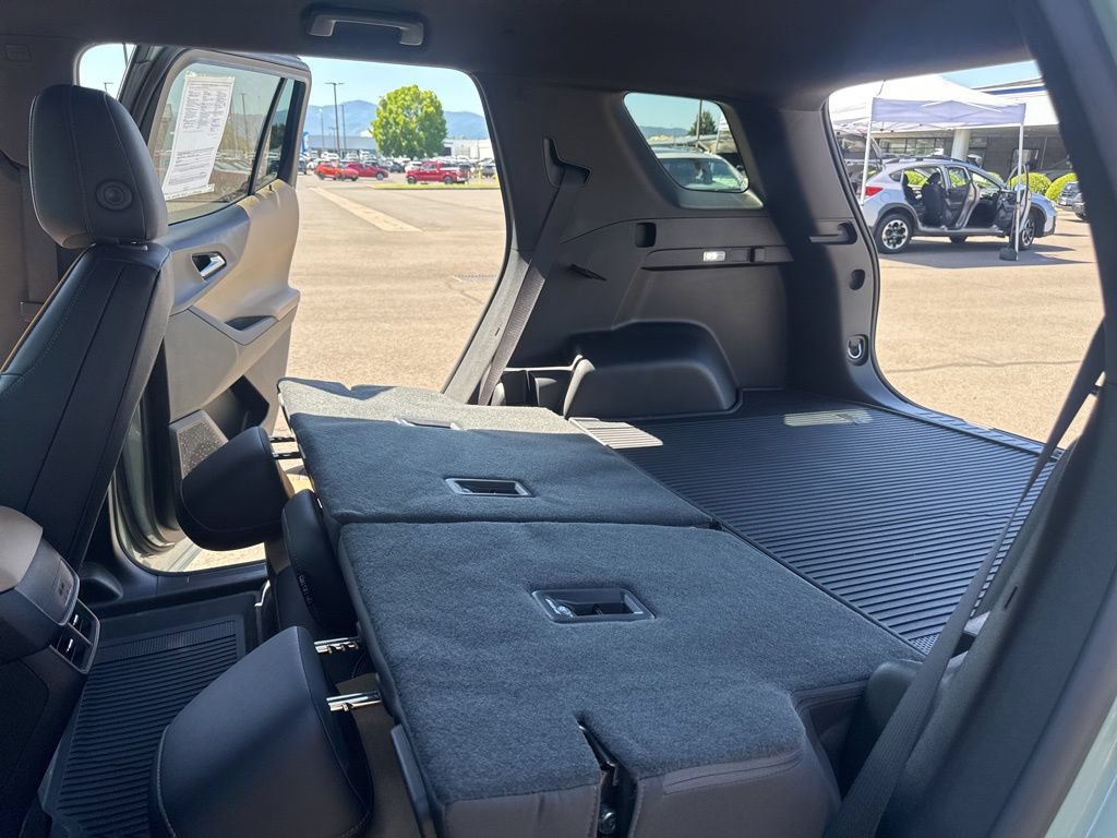 Used 2026 Chevrolet Equinox ACTIV AWD/4WD image 15