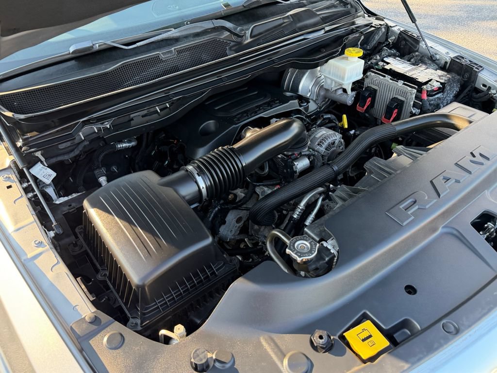 Used 2019 RAM 1500 Laramie AWD/4WD image 20
