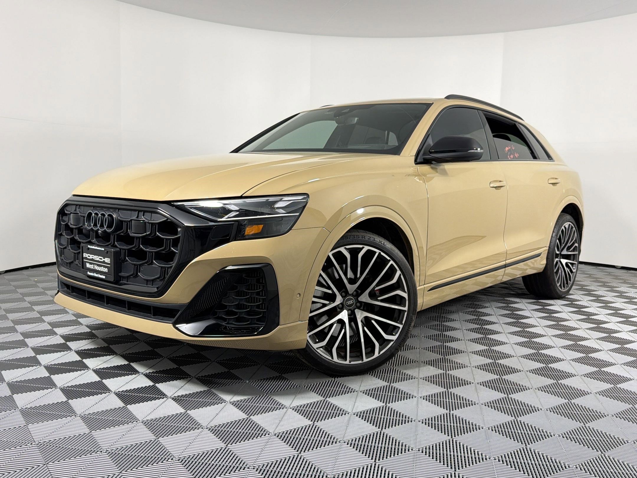 Used 2025 Audi SQ8 Prestige