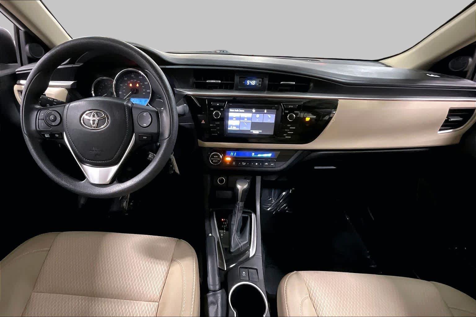 Used 2015 Toyota Corolla LE FWD image 15