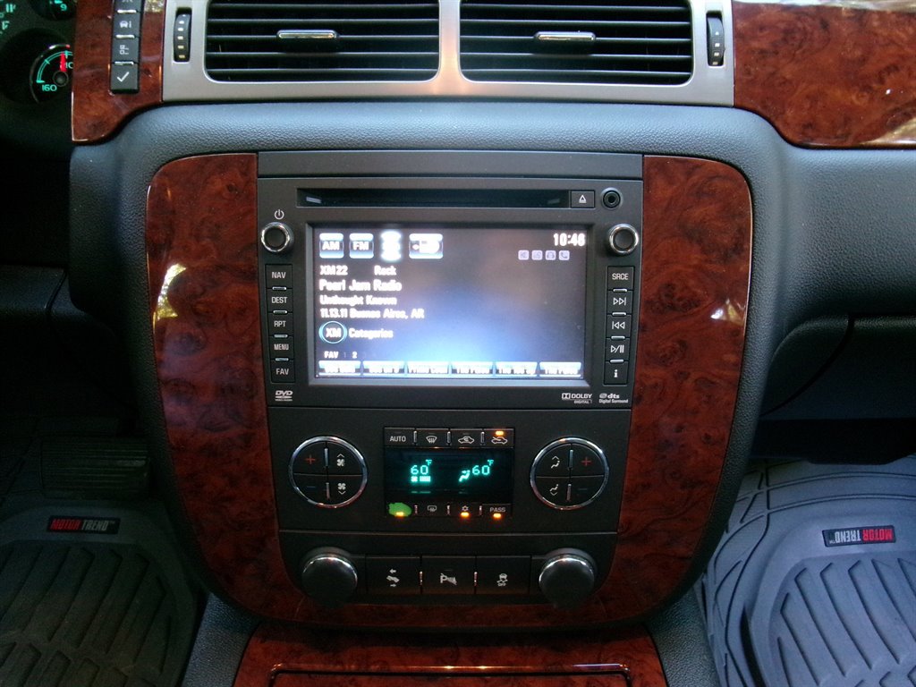 Used 2013 Chevrolet Avalanche LTZ RWD image 18