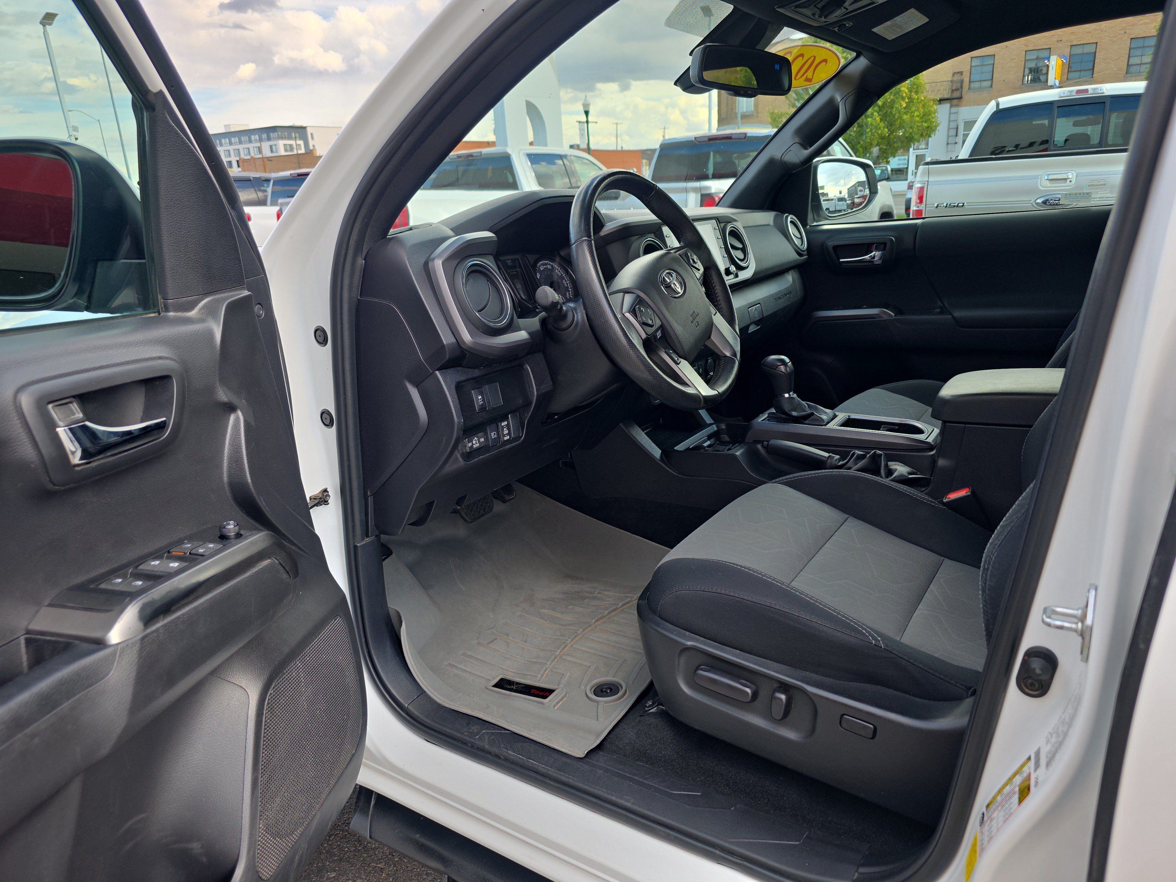 Used 2023 Toyota Tacoma TRD Off-Road AWD/4WD image 2