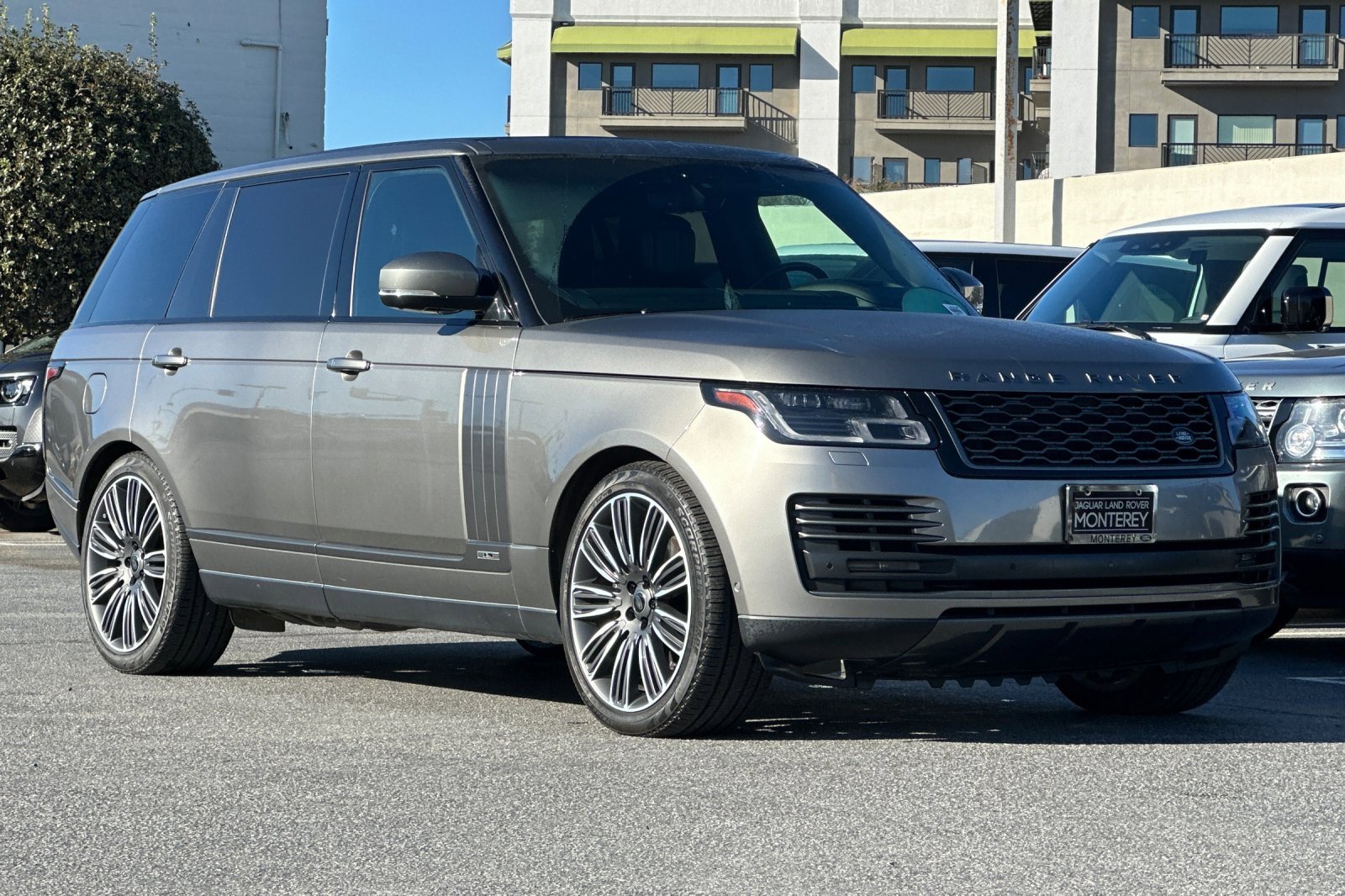 Used 2019 Land Rover Range Rover Long Wheelbase Autobiography image 7