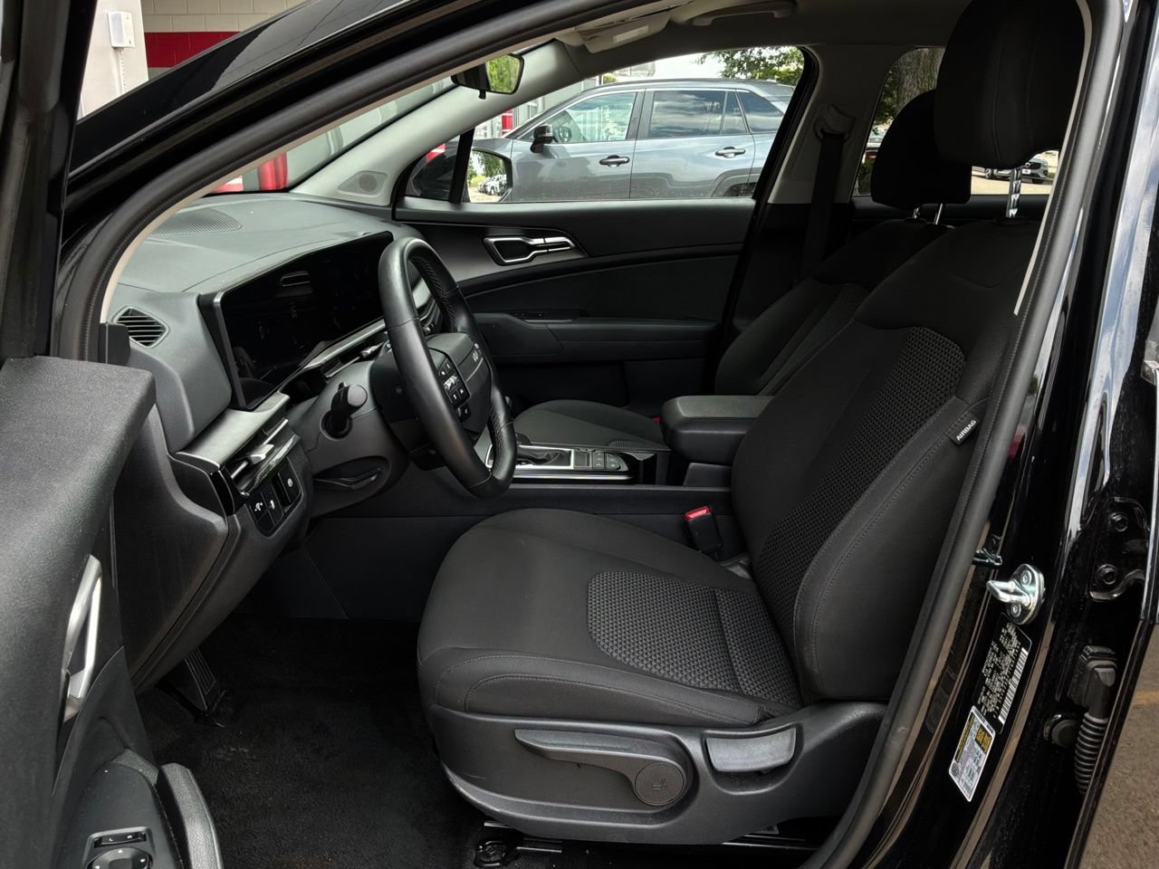 Used 2026 Kia Sportage LX FWD image 10