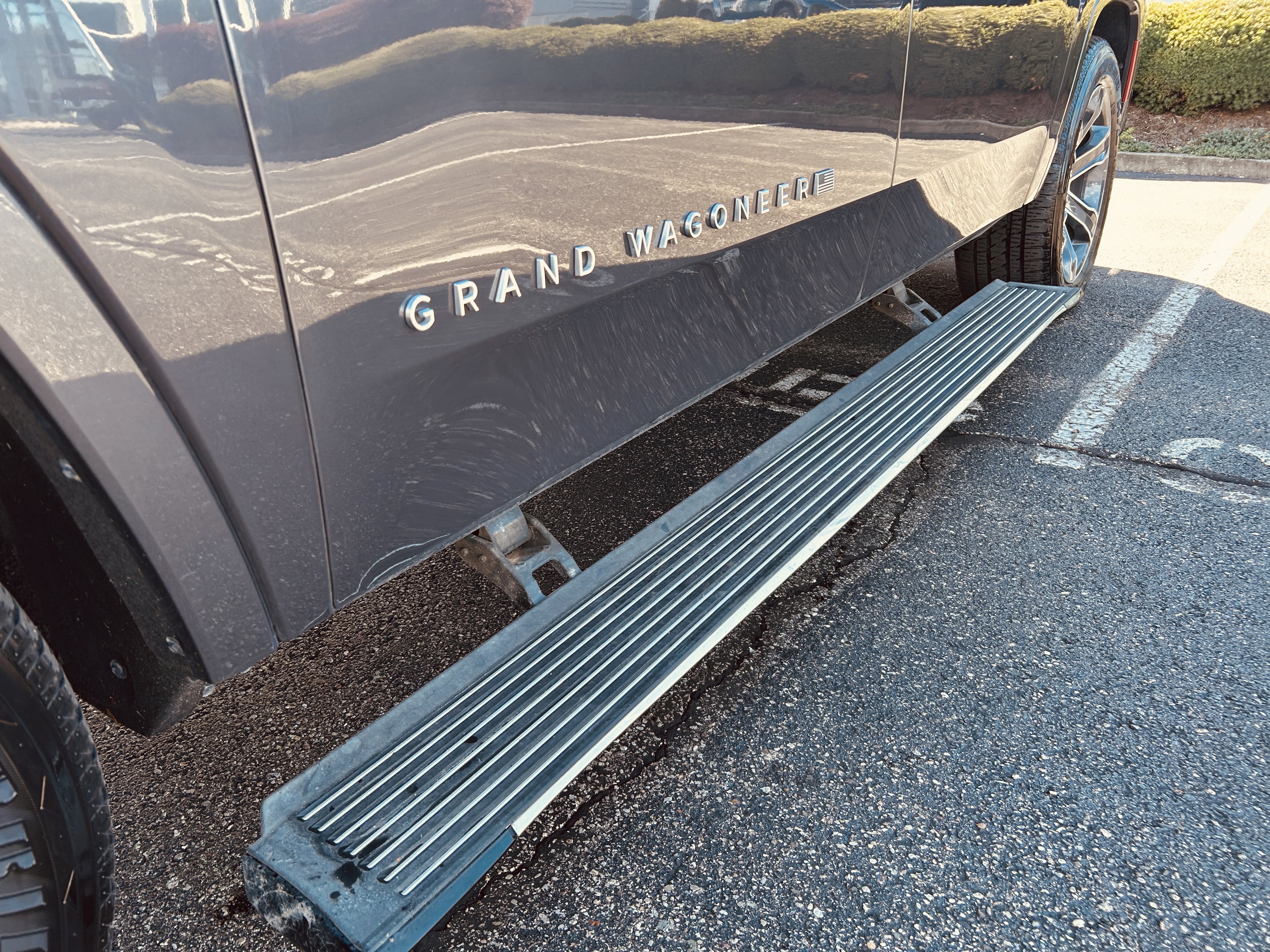 Used 2024 Jeep Grand Wagoneer L Base image 9