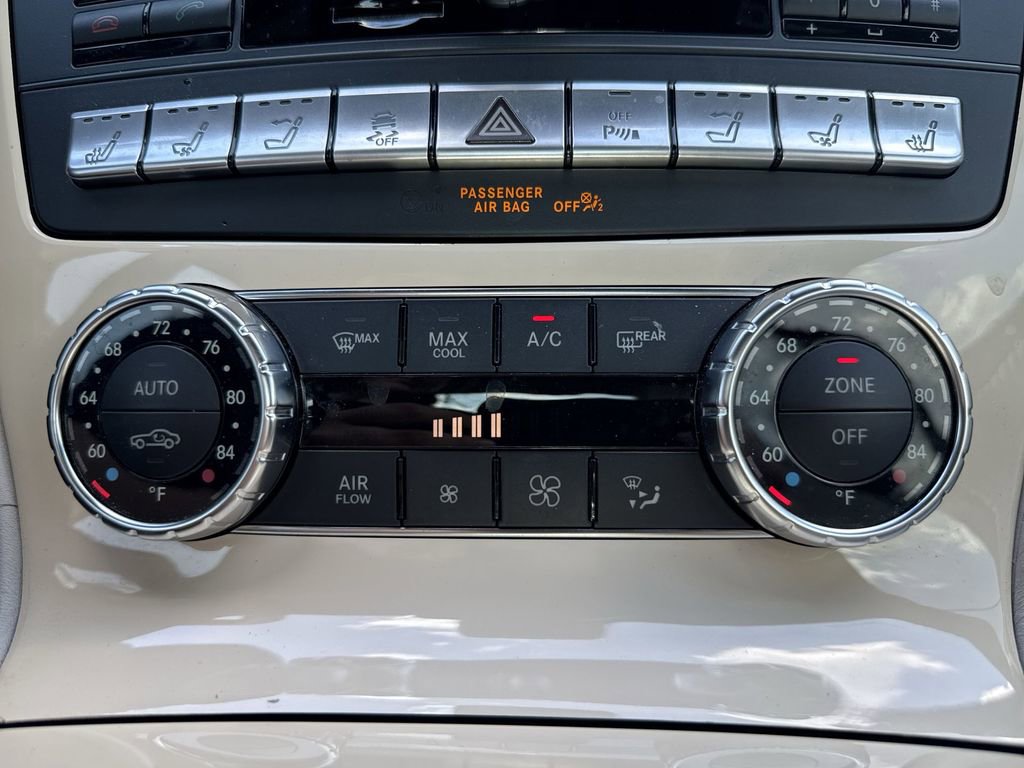 Used 2013 Mercedes-Benz SL 550 image 19