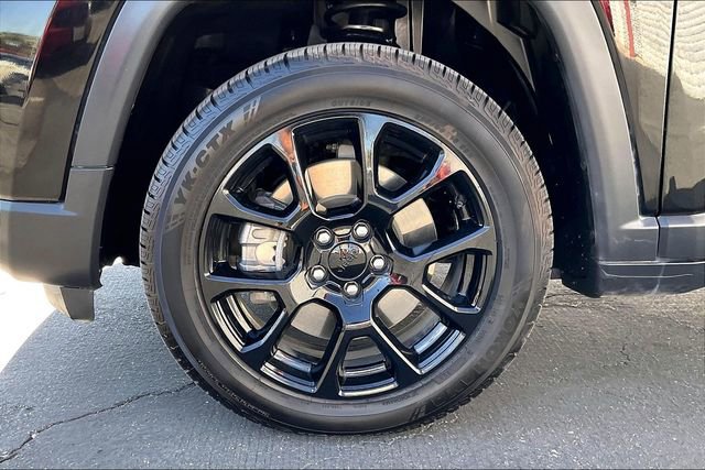 Certified 2023 Jeep Compass Latitude AWD/4WD image 8