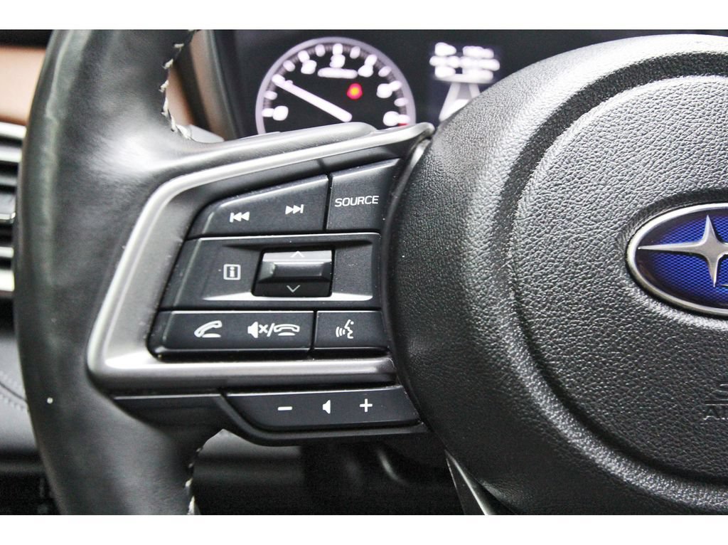 Used 2025 Subaru Outback Touring AWD/4WD image 17