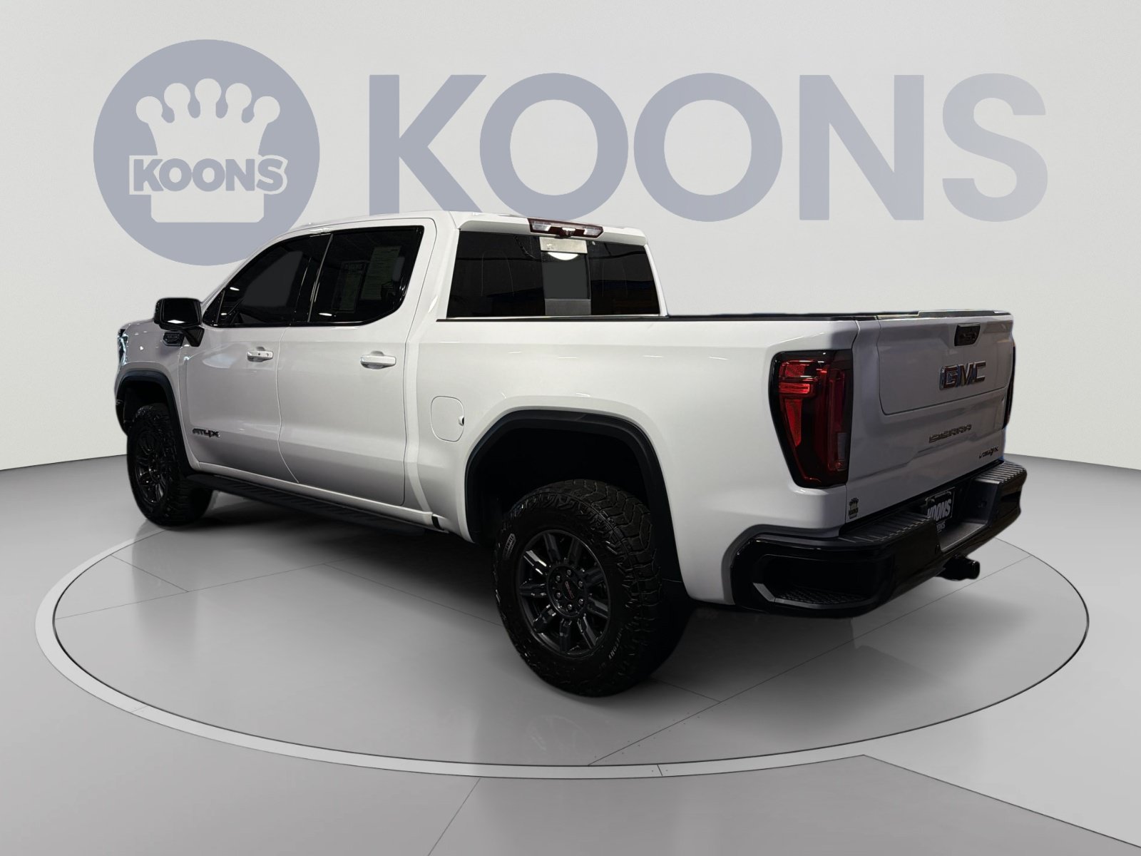 Used 2024 GMC Sierra 1500 AT4X AWD/4WD image 4