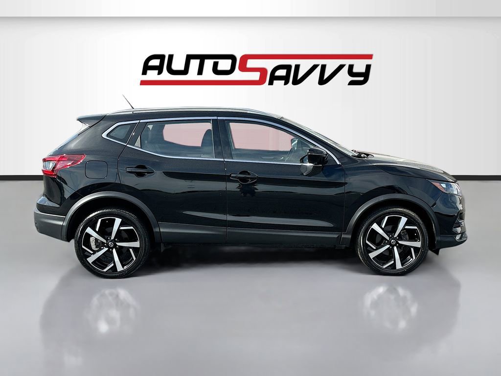 Used 2022 Nissan Rogue Sport SL w/ Premium Package image 8