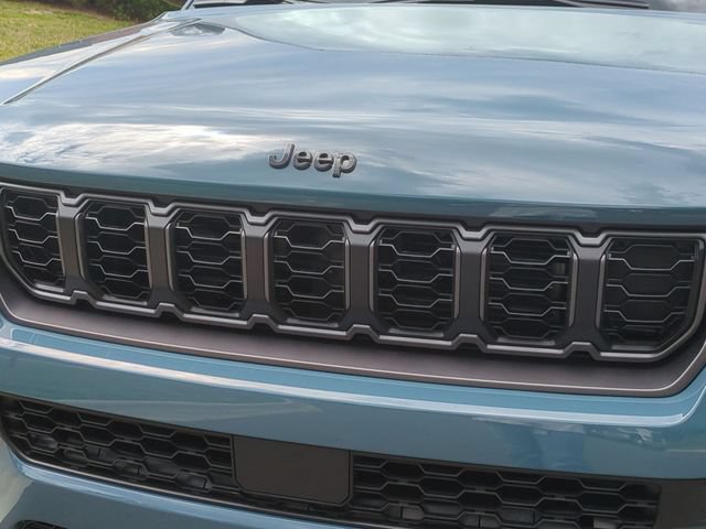 New 2026 Jeep Grand Cherokee Limited w/ Limited Altitude Package RWD image 24