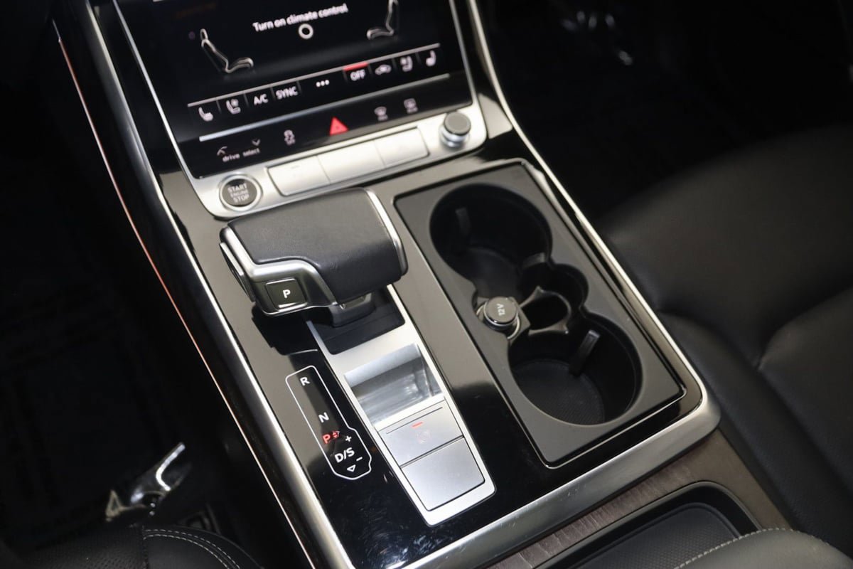 Used 2021 Audi Q8 Prestige w/ Prestige Package image 27